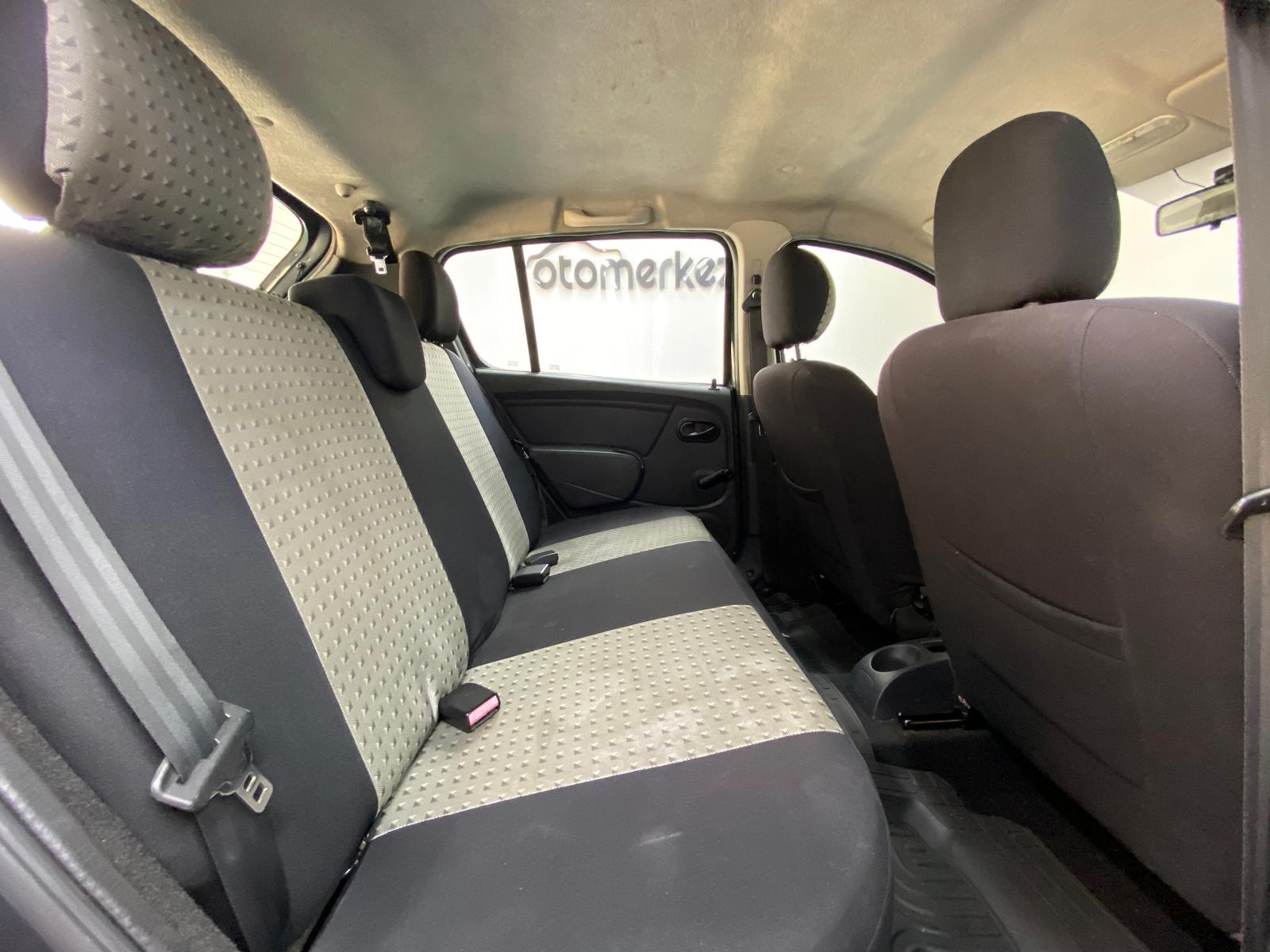 DACIA SANDERO 10